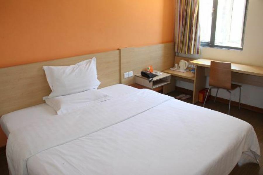 7Days Inn Wuhan Zhuankou Development Zone Jianghan University Esterno foto